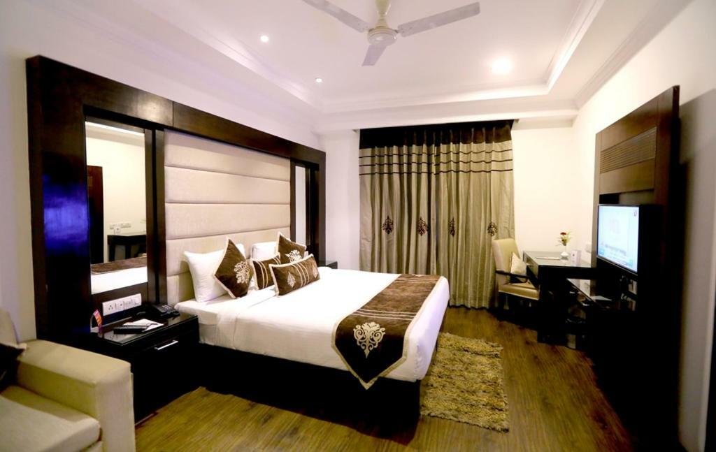 Bluemont Beacon Hotel New Delhi Γκουργκάον Εξωτερικό φωτογραφία